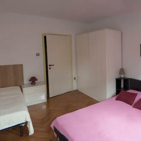 Hermes Apartment *